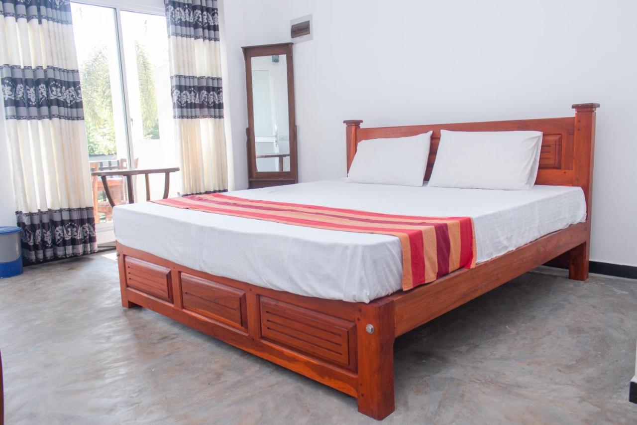 Murphy Cave Hotel Mirissa Kültér fotó